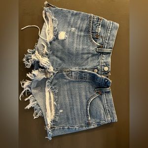 Levi’s Women 501 Jean short